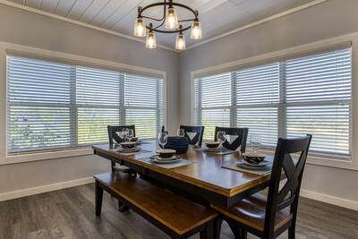 Lake View Therapy dining table with views of Douglas Lake