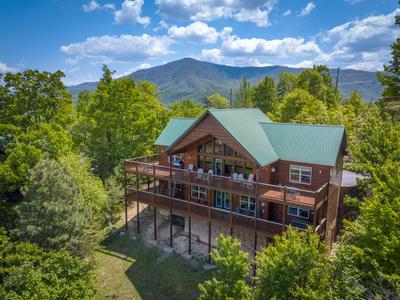 Getaway Mountain Lodge arial view