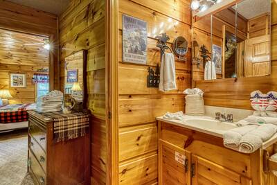 Campfire Lodge upper level bathroom with single vanity
