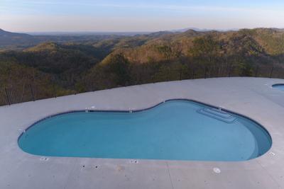 The Preserve in the Smoky Mountains - Seasonal outdoor pool