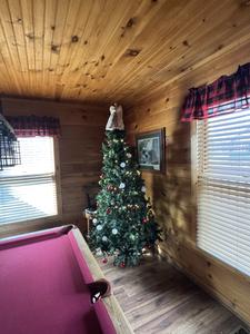 Black Bear Lodge Winterfest and holiday decorations