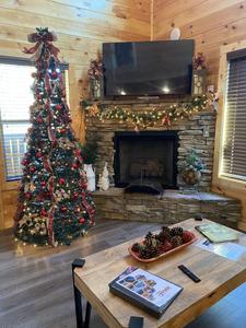 Singing in the Smokies holiday decorations