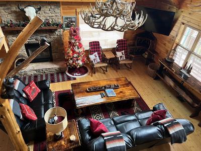 Perky Peaks Lodge holiday decorations