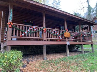 A Smoky Getaway holiday and Winterfest decorations