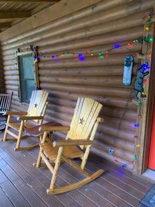 A Smoky Getaway holiday and Winterfest decorations