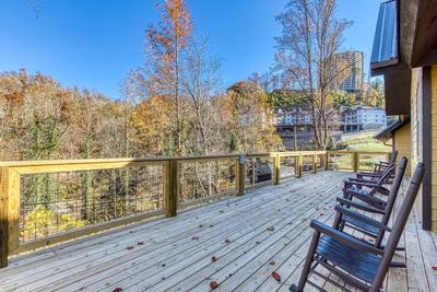 The Lodge at Burg Hill open back deck with mountain views