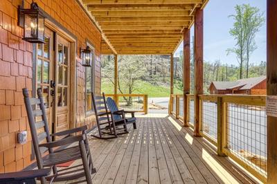 The Manor at Burg Hill covered entry deck 