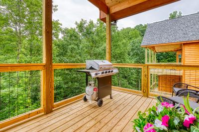 Midnight Bowling main level deck with gas grill