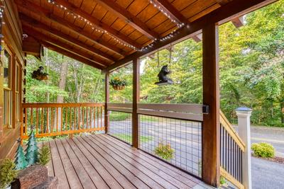 Sweet Tennessee Charm covered entry deck 