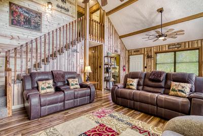 Heavenly Gaze living room with multiple recliners