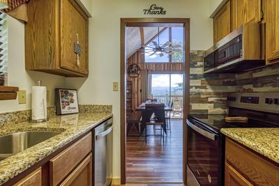 Heavenly Gaze kitchen and dining room