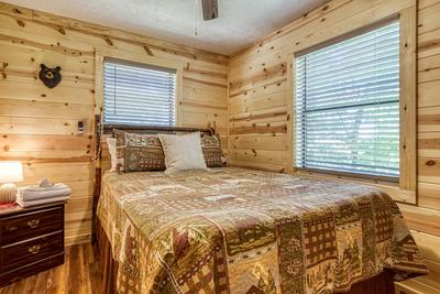 Heavenly Gaze bedroom with queen size bed