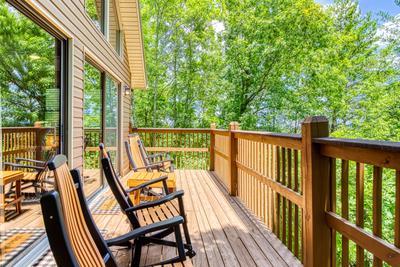 Heavenly Gaze back deck with rocking chairs