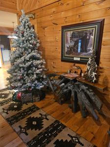 4 Paws Lodge Winterfest decorations