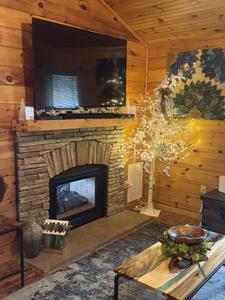 Cabin Fever Winterfest decorations