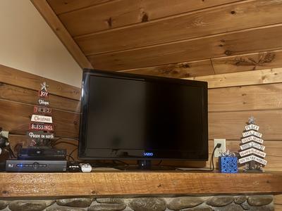 Tennessee Twilight Cabin Winterfest decorations