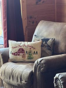 Black Bear Lodge Winterfest decorations