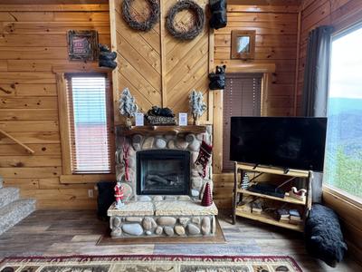 Bear's View Winterfest decorations