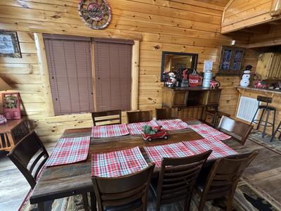 Bear's View holiday decorations