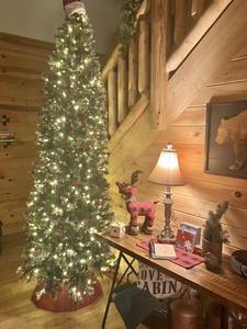 Forrest Hollow holiday decorations