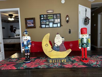 Pigeon River Retreat holiday decorations