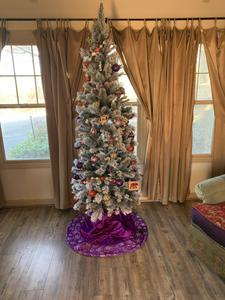 Sunset View Chalet Winterfest decorations