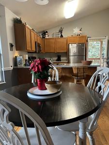 Inn The Vicinity holiday decorations