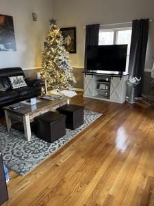 Inn The Vicinity holiday decorations