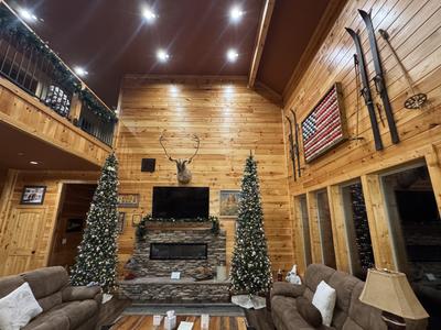 Smoky Mountain Gold Holiday decorations