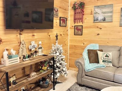 Sweet Tennessee Charm Winterfest Decorations