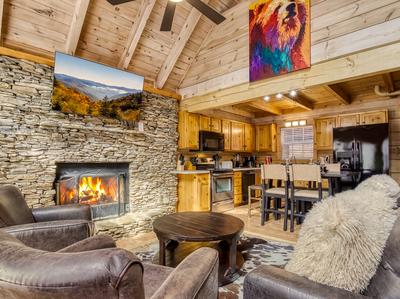 Ole Red living room, dining area, and fully furnished kitchen