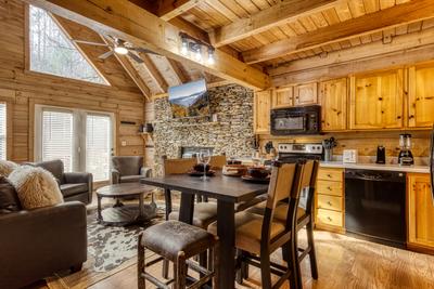 Ole Red dining area and living room