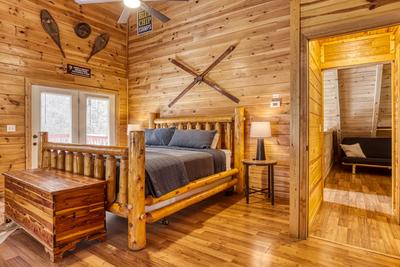 Ole Red upper level bedroom with king size bed