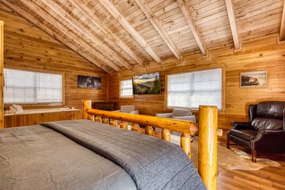 Ole Red upper level bedroom with sitting area