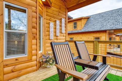 Firefly Strike Retreat main level deck 