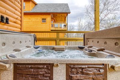 Firefly Strike Retreat hot tub