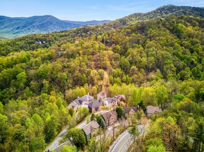 Triple the Mountain View aerial view of the neighborhood