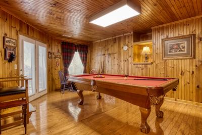 Triple the Mountain View game room with pool table