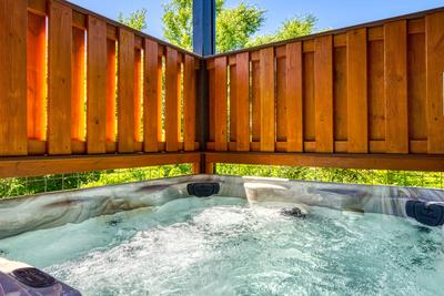 Honey Bear hot tub on lower level deck