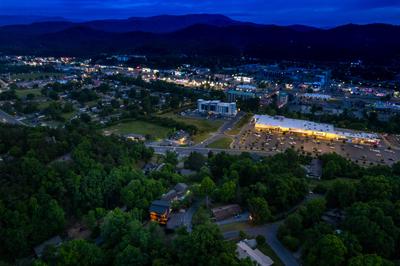 Honey Bear aerial view showing location in Pigeon Forge