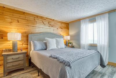 Ober the Rainbow bedroom two with king size bed