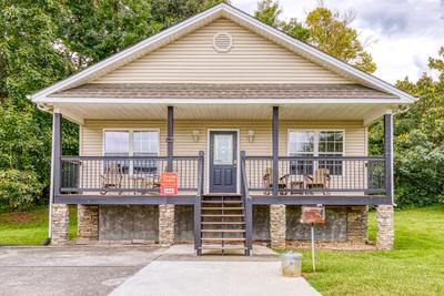 Lee's Creekside