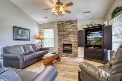 Lee's Creekside living room with recliner