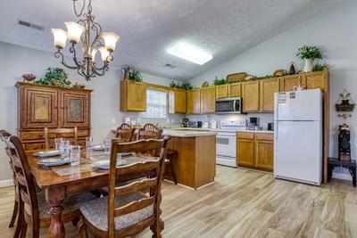Lee's Creekside dining area and kitchen