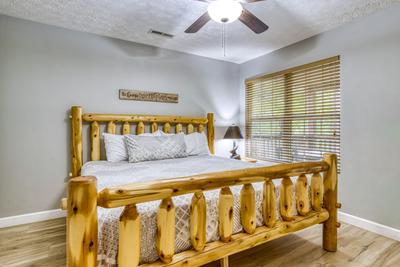 Lee's Creekside bedroom with king size bed