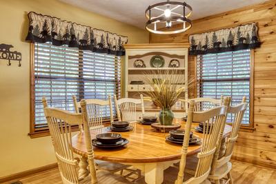 Forest Hollow dining room
