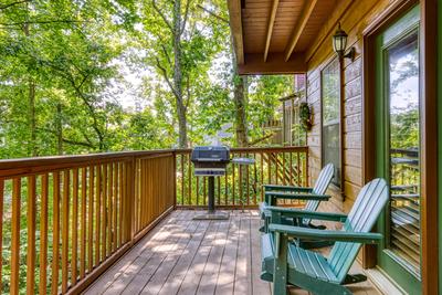 Forest Hollow main level deck with gas grill