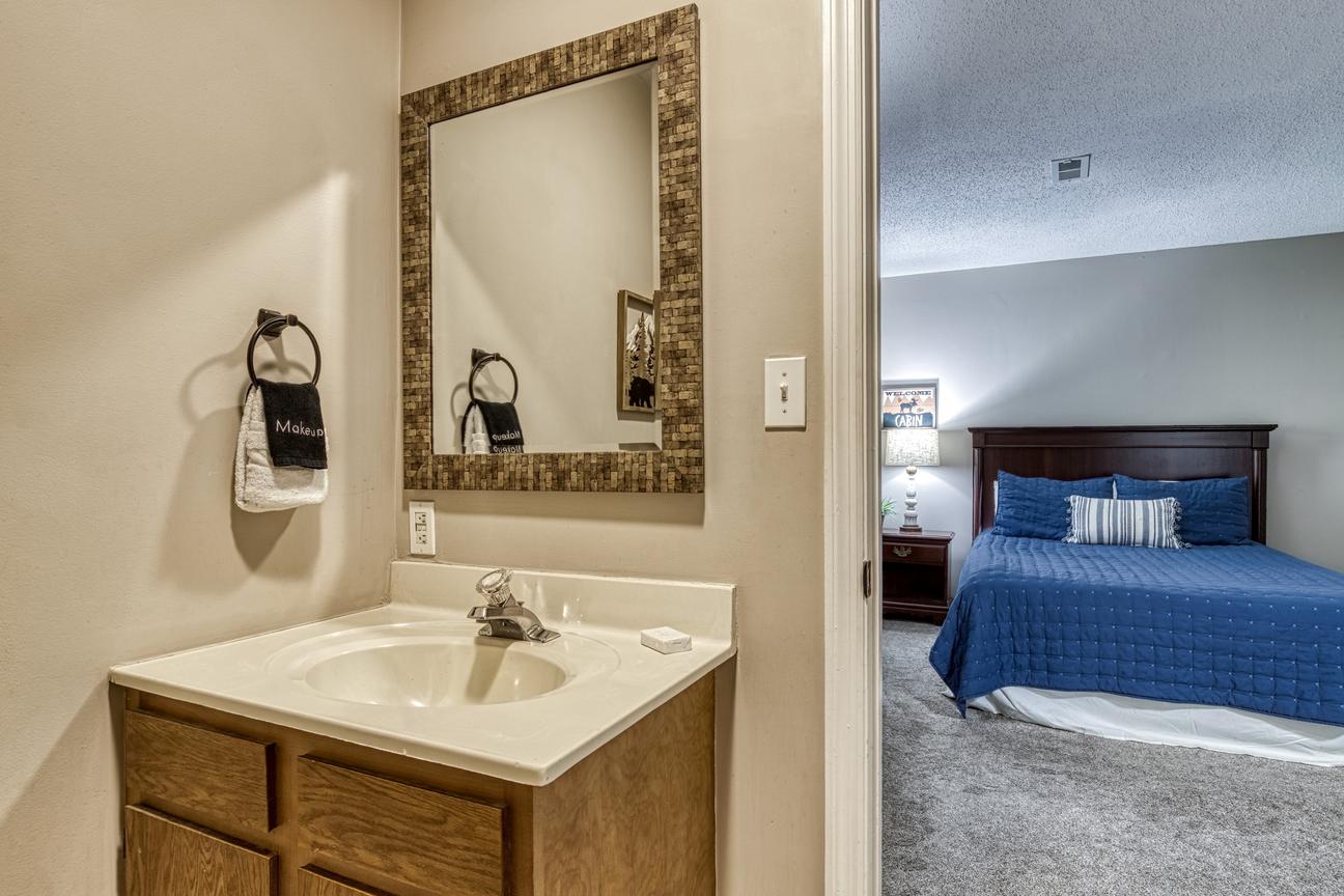 Gatlinburg Village Unit 502