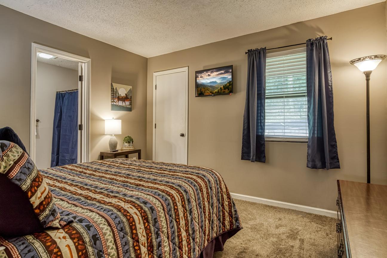 Gatlinburg Village Unit 502
