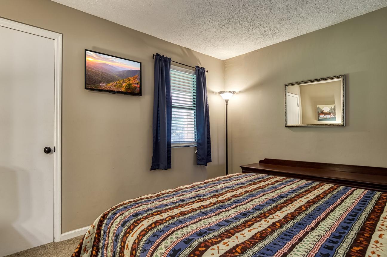 Gatlinburg Village Unit 502